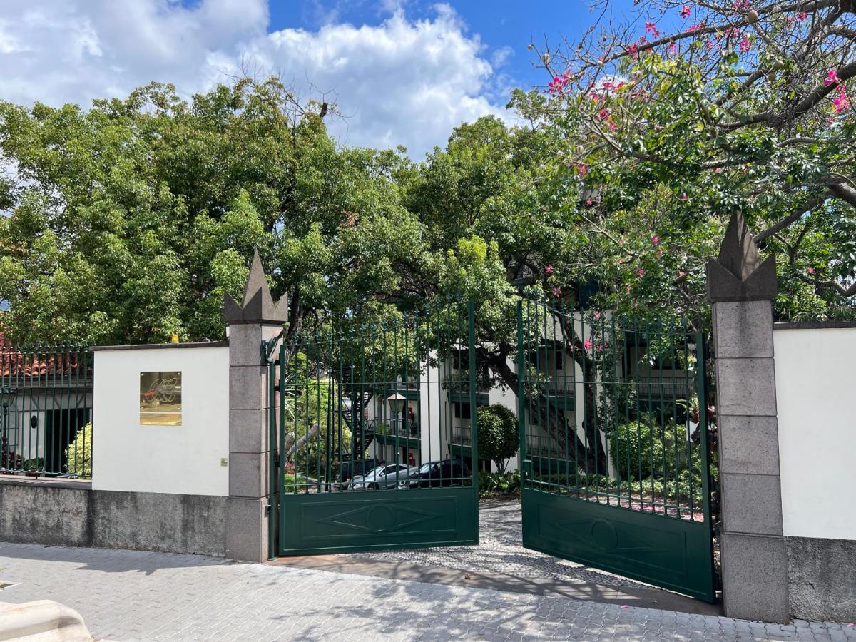 Luxury Oceanfront At Reid'S Gardens Apartment Funchal  Ngoại thất bức ảnh